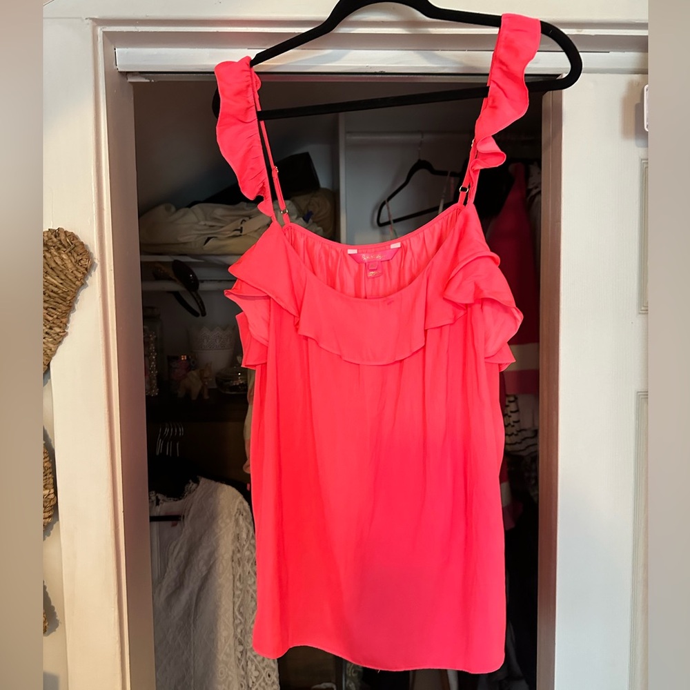 Lilly Pulitzer Calee Top in Love Potion Pink new with tags.